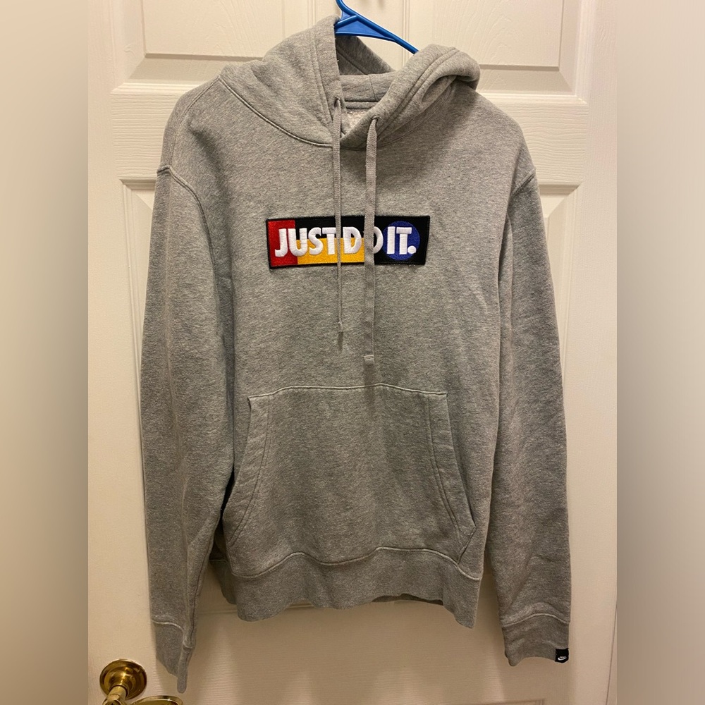 Men’s Nike hoodie